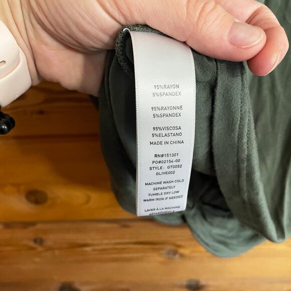 Good American THE KNOT A QUITTER TANK in Olive Size 2 - Picture 4 of 6